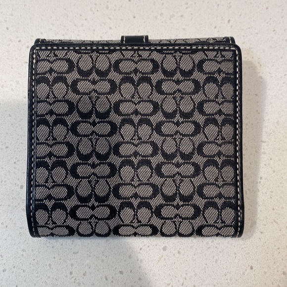 Authentic Coach leather signature canvas mini wallet with buckle - Picture 2 of 11